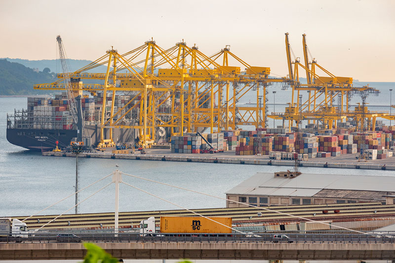 Trieste Marine Terminal enjoys the benefits of Terberg Connect