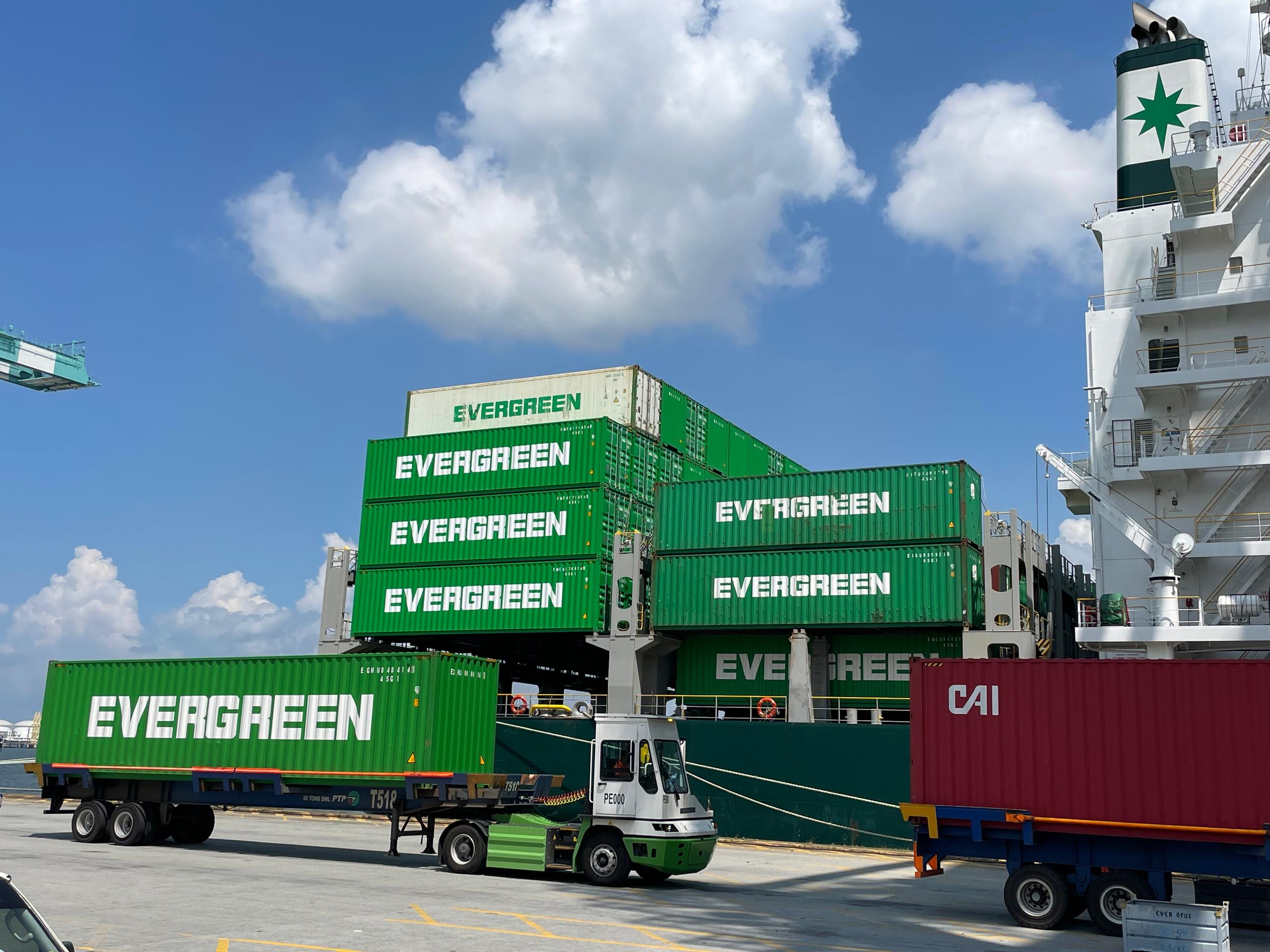Port of Tanjung Pelepas electrifies its fleet with 52 Terberg Terminal Tractors